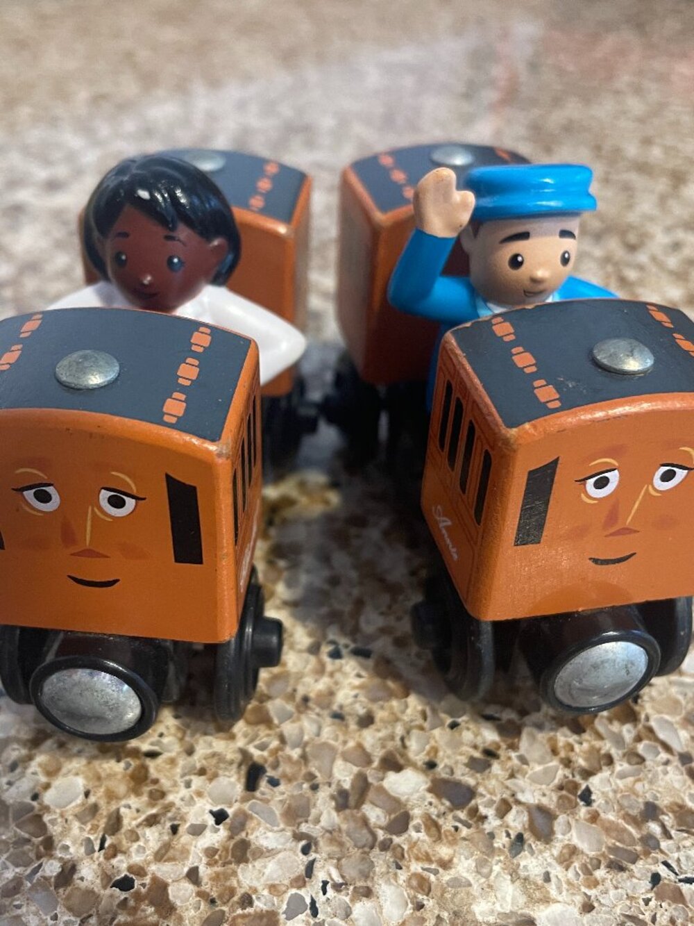 Thomas Train ANNIE and CLARABEL with figurines - complete set